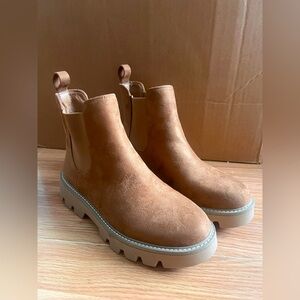 Chinese Laundry Tan Ankle Boots